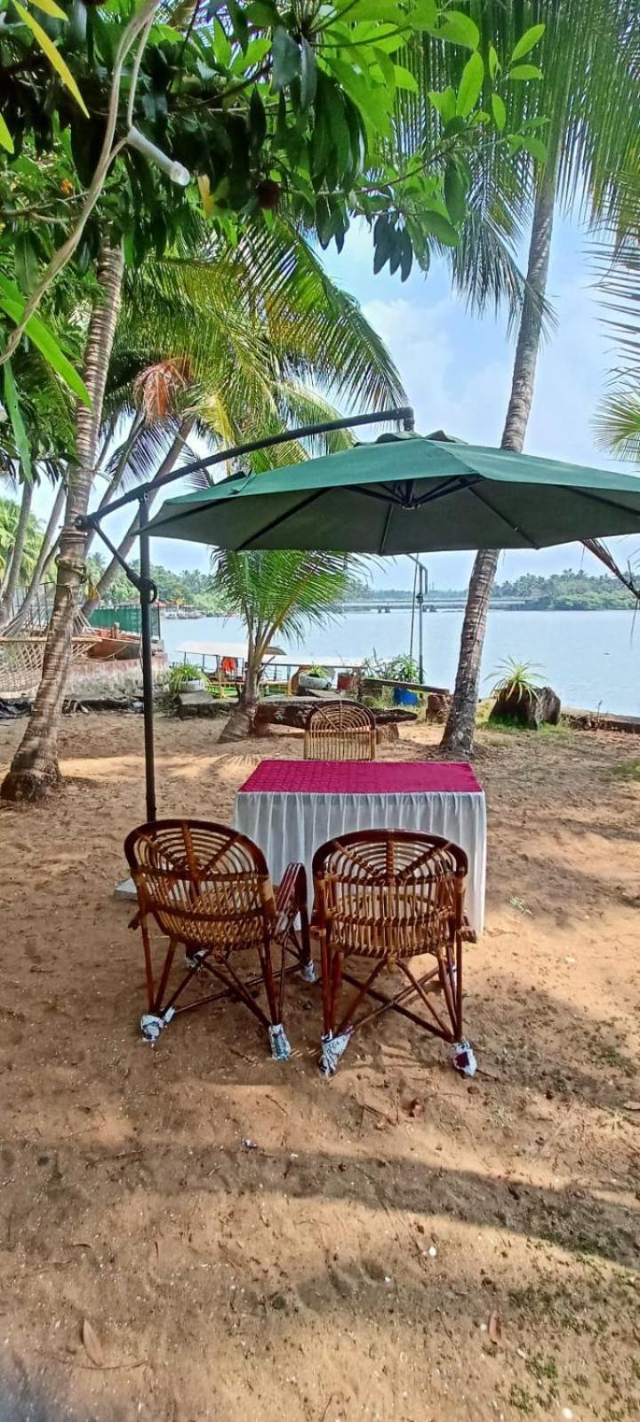 Green Island Homestay Riverside Kozhikode Exterior photo